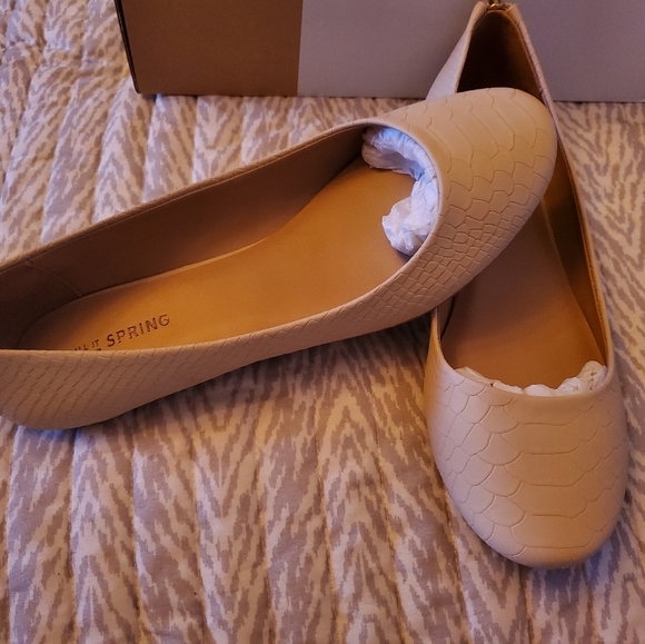 Animal print Flats sz 7 - Picture 2 of 4